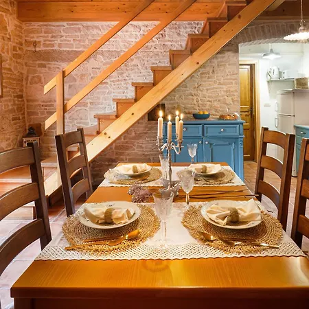 Charming Renovated Istrian Stone House Luca With A Beautiful Garden Nyaraló Glavani
