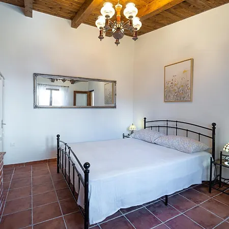 Dom wakacyjny Charming Renovated Istrian Stone House Luca With A Beautiful Garden *